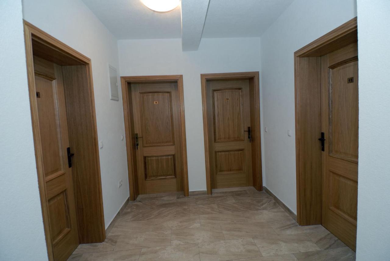 Apartments Vesna 그라다츠 외부 사진