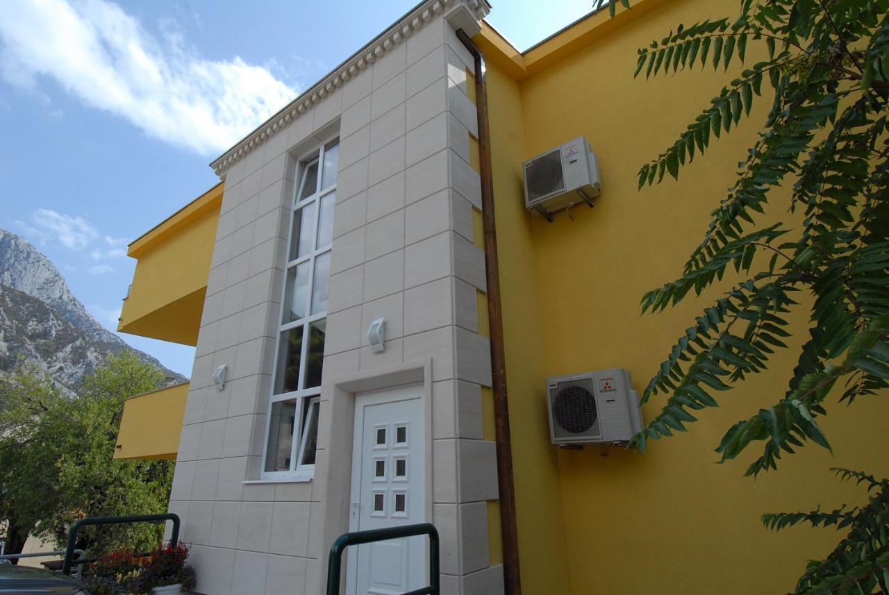 Apartments Vesna 그라다츠 외부 사진