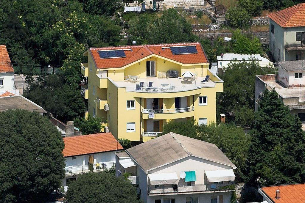 Apartments Vesna 그라다츠 외부 사진
